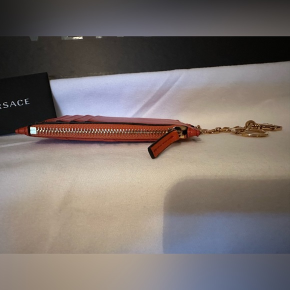 Versace Medusa Quilted orange leather zipper card case wallet NEW (AUTHE… - Picture 4 of 16